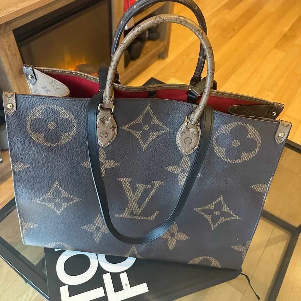 Louis Vuitton Brown Monogram Tote with Tan Handles - Picture 6 of 15